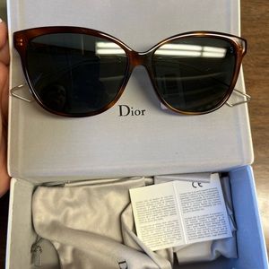 Christian Dior confident tortoise sunglasses